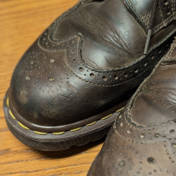 Dr Martens 3989 Leather Brogue Derbys - Picture 3 of 11